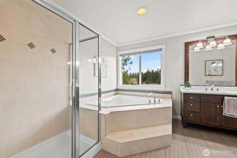1644 211th Avenue SE Sammamish WA 98075
