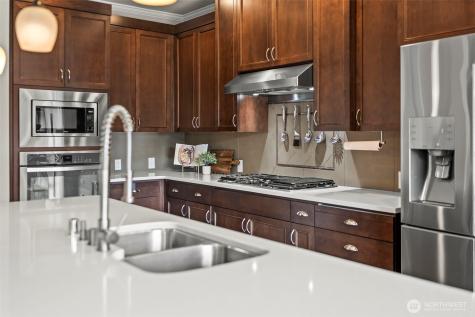 1644 211th Avenue SE Sammamish WA 98075