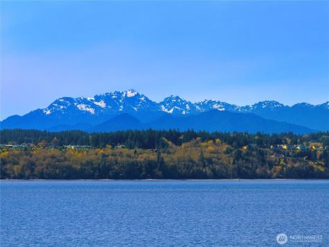 12145 Arrow Point Loop NE Bainbridge Island WA 98110