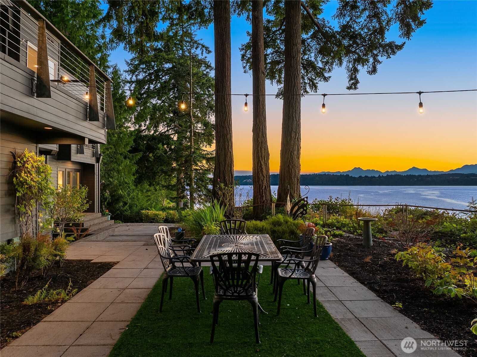 12145 Arrow Point Loop NE Bainbridge Island WA 98110