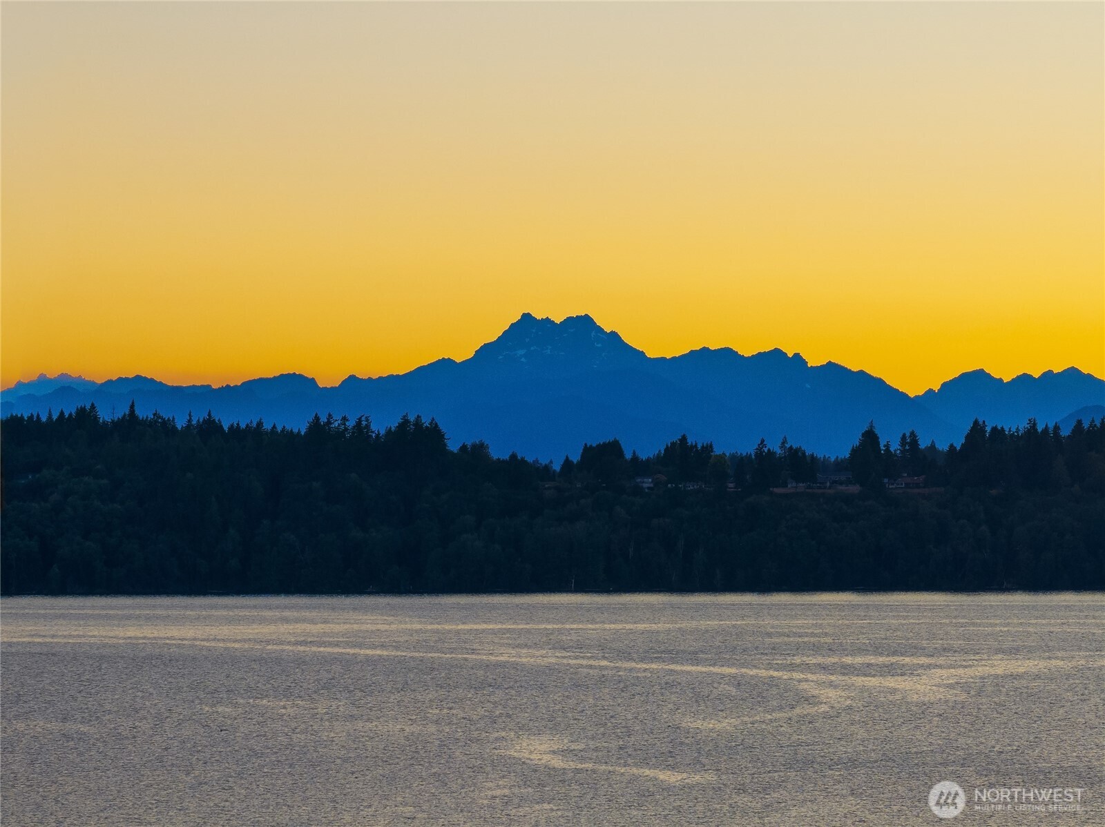 12145 Arrow Point Loop NE Bainbridge Island WA 98110