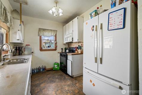601 S 2nd Street Toledo WA 98591