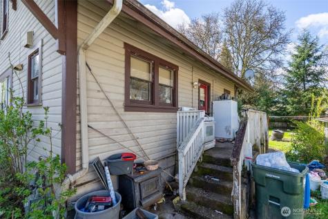 601 S 2nd Street Toledo WA 98591