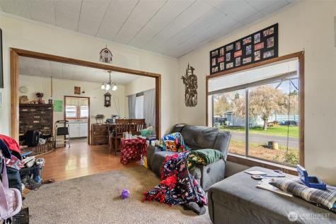 601 S 2nd Street Toledo WA 98591