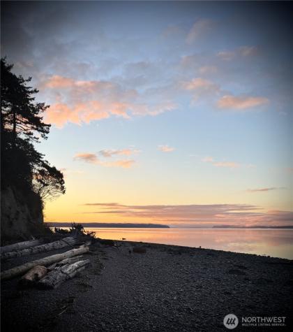 566 Sundin Drive Camano Island WA 98282