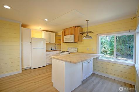 566 Sundin Drive Camano Island WA 98282