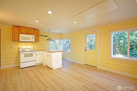 566 Sundin Drive Camano Island WA 98282