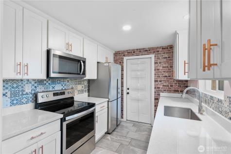 28600 SE 226th Street Maple Valley WA 98038