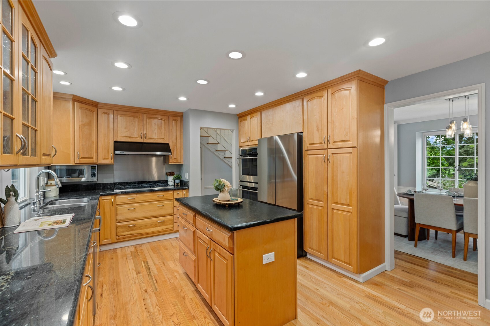 6155 93 Avenue SE Mercer Island WA 98040