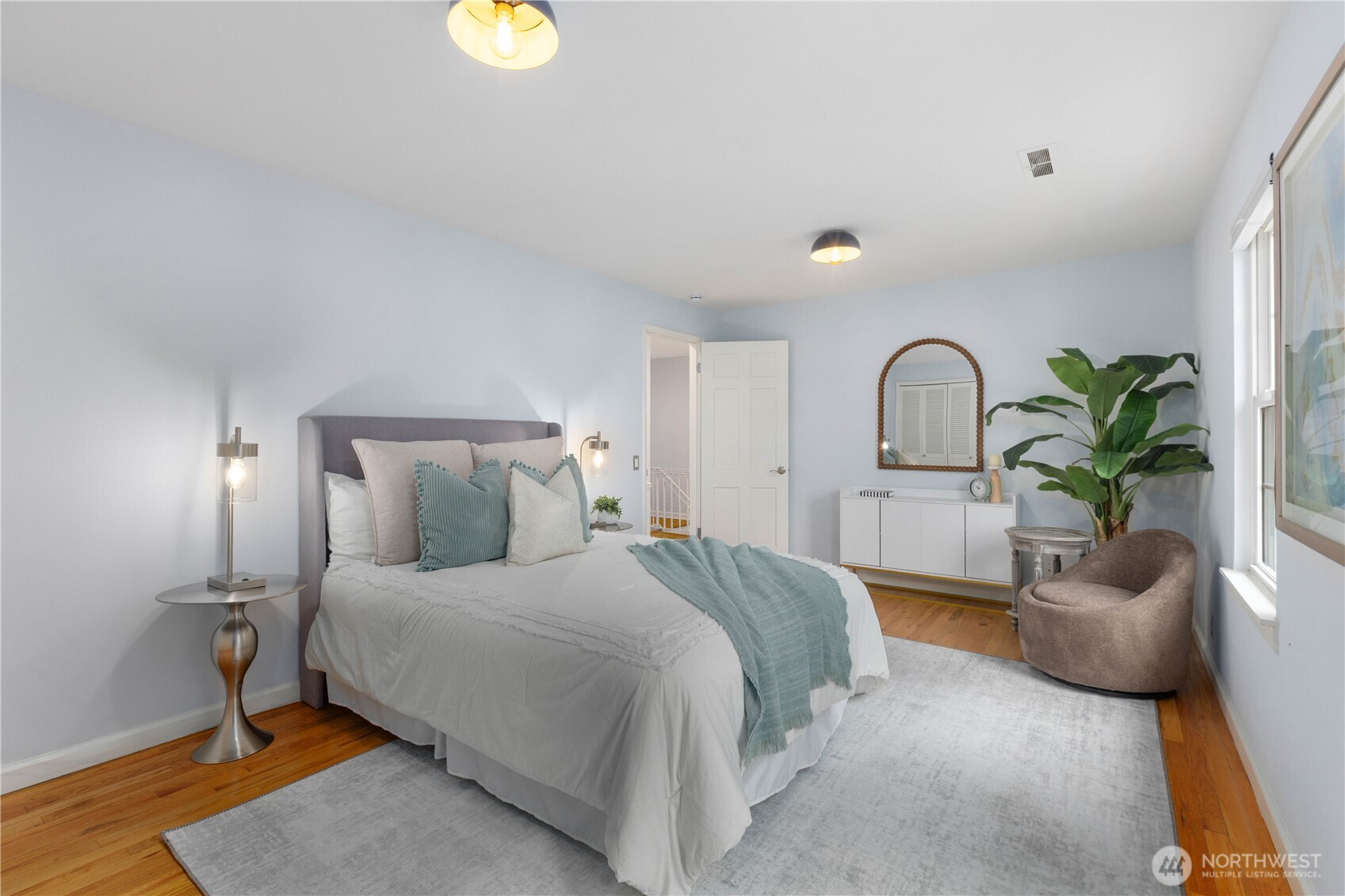6155 93 Avenue SE Mercer Island WA 98040