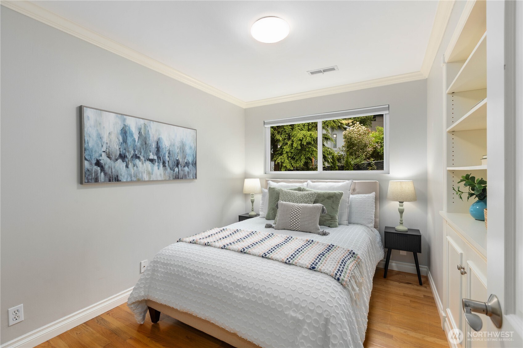 6155 93 Avenue SE Mercer Island WA 98040