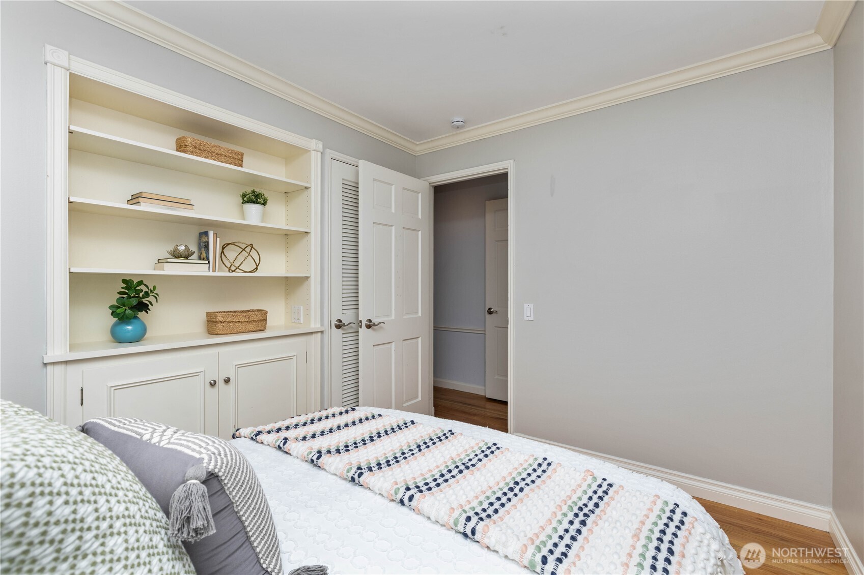 6155 93 Avenue SE Mercer Island WA 98040
