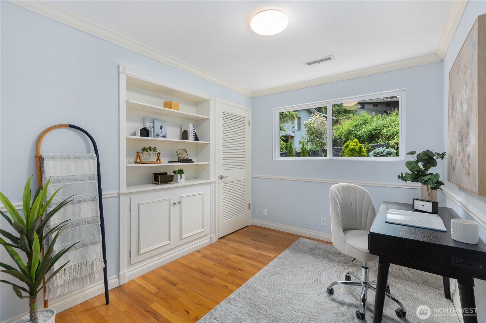 6155 93 Avenue SE Mercer Island WA 98040