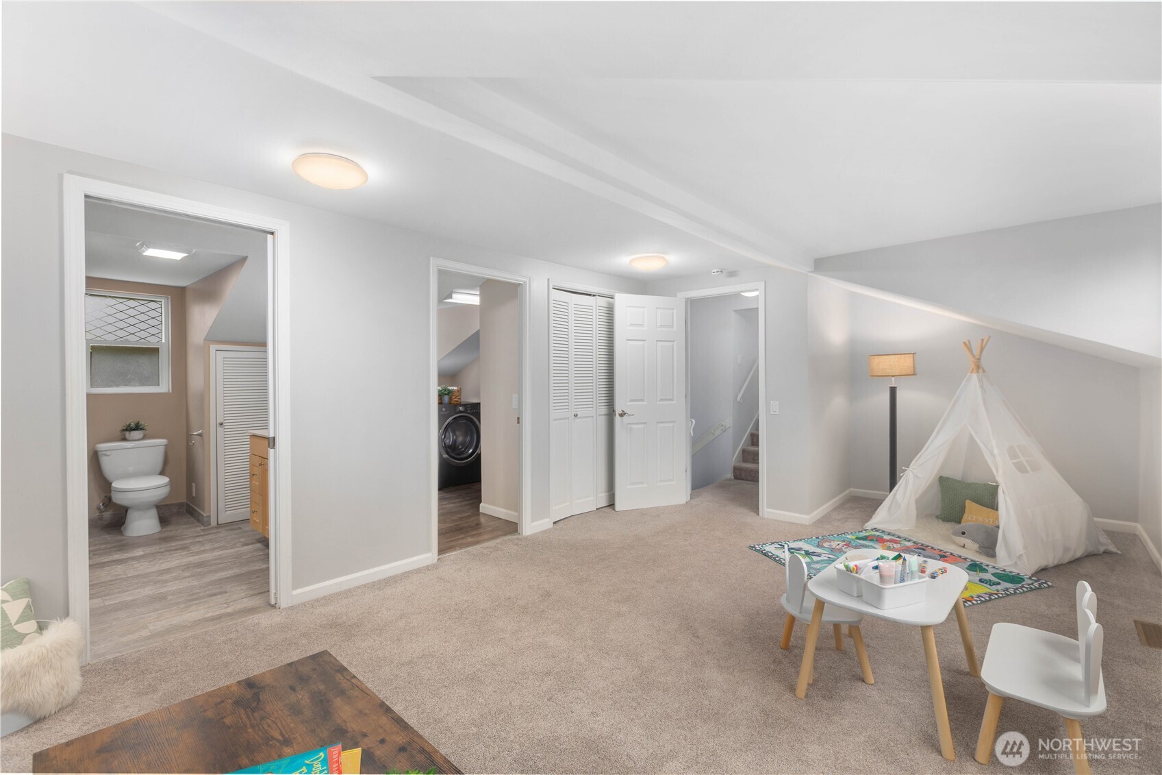 6155 93 Avenue SE Mercer Island WA 98040