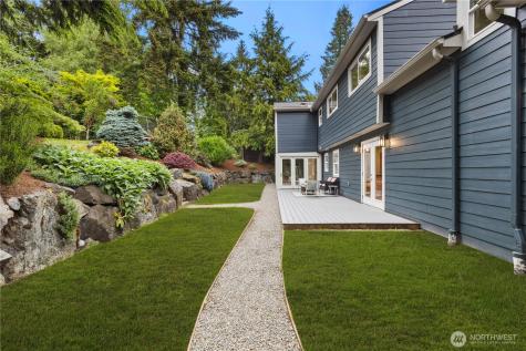 6155 93 Avenue SE Mercer Island WA 98040