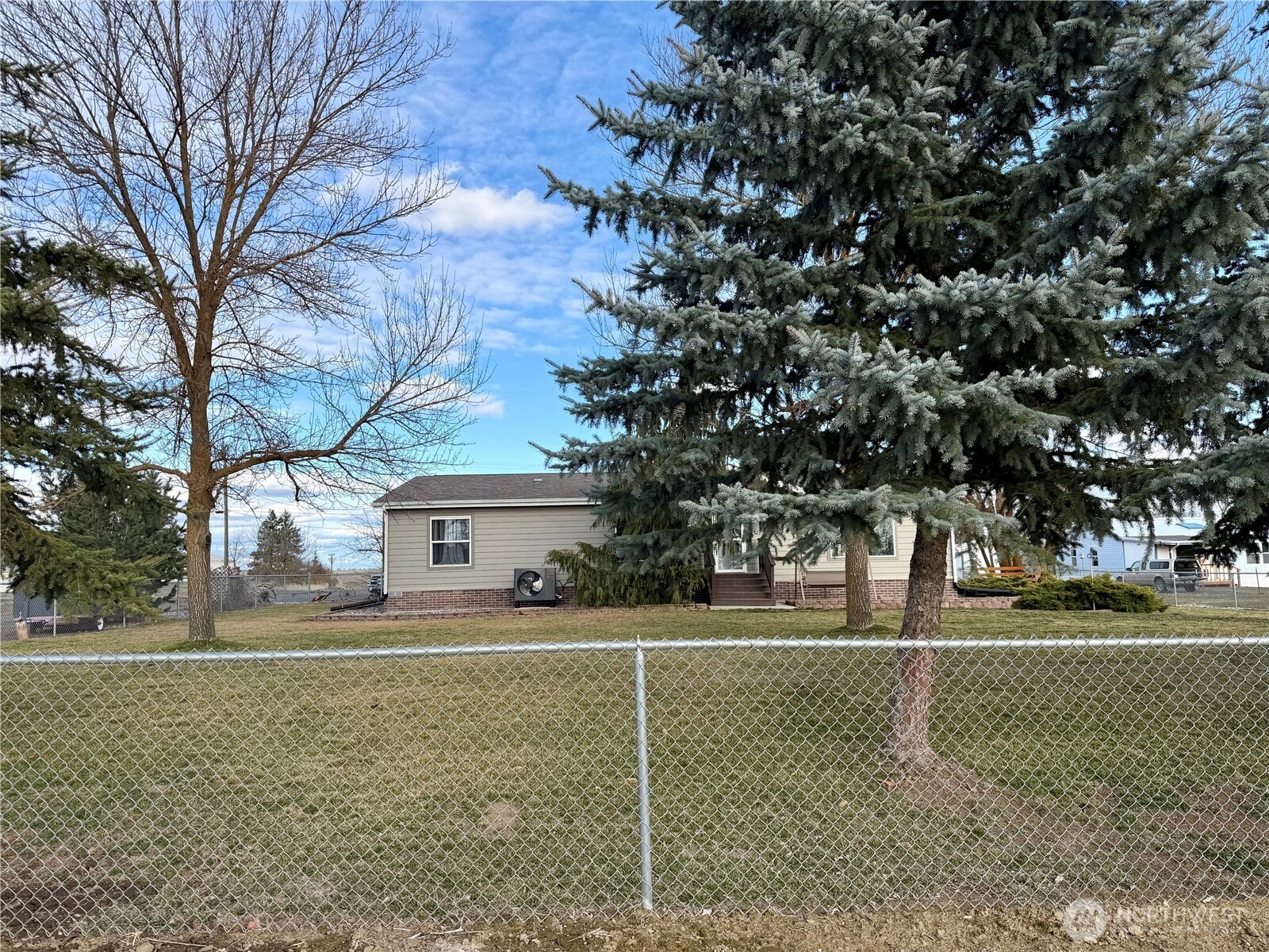 165 NE Dungan Street Creston WA 99117
