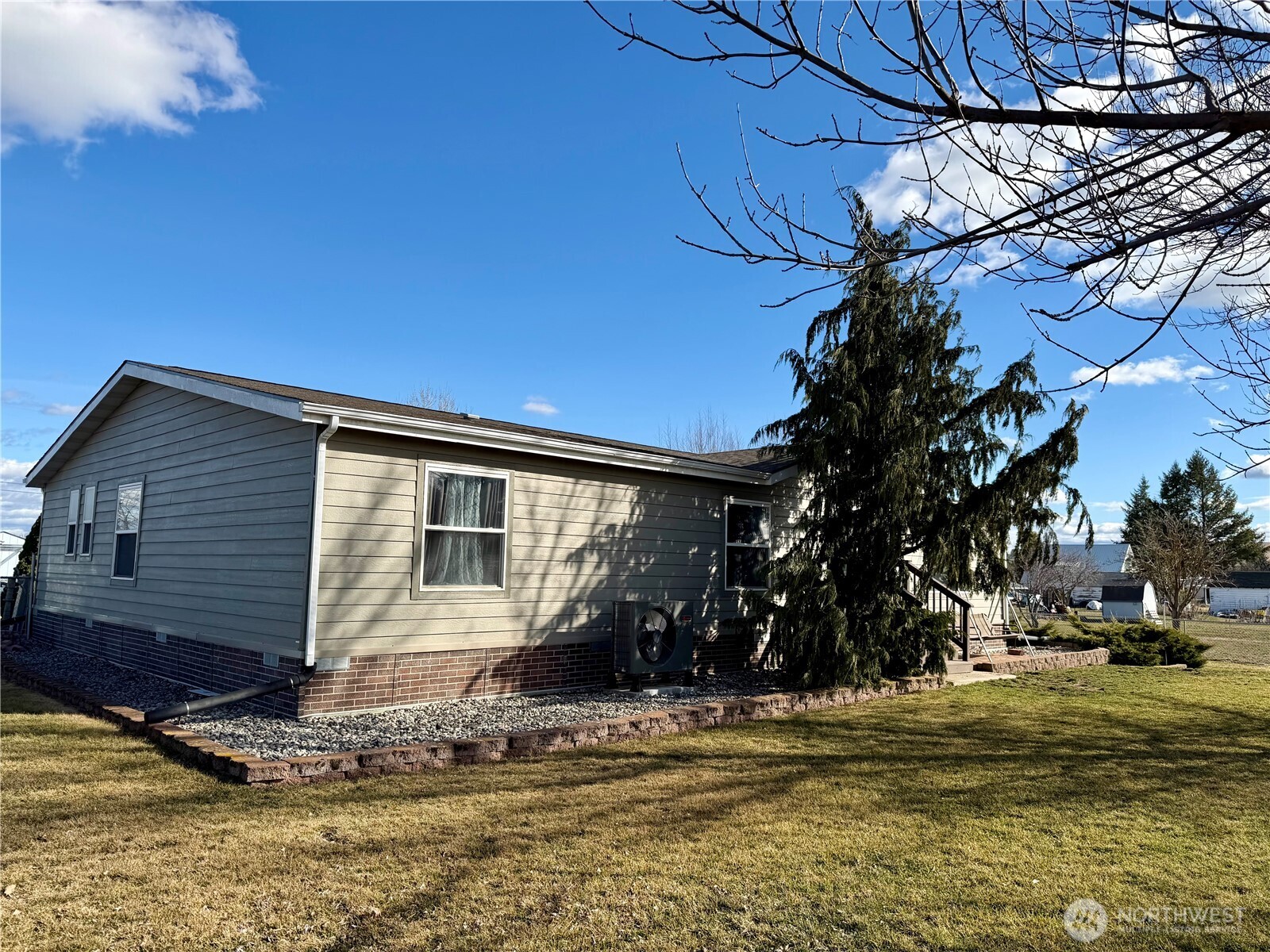 165 NE Dungan Street Creston WA 99117