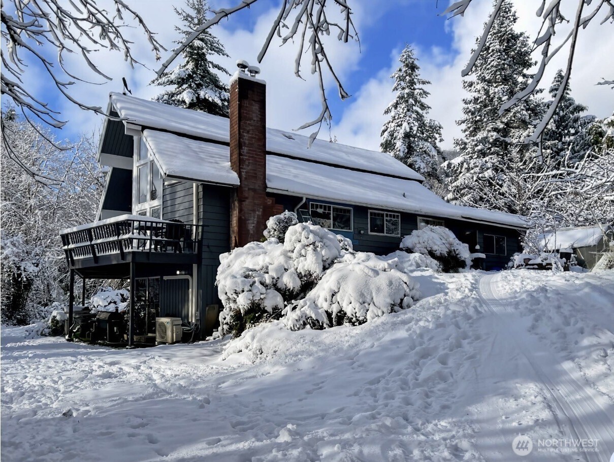 182 State Route 105 Raymond WA 98577