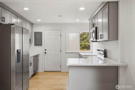 2604 S 122nd Street Seattle WA 98168