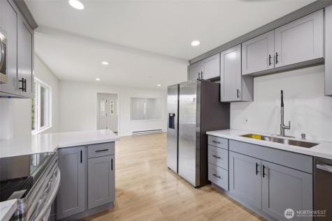 2604 S 122nd Street Seattle WA 98168