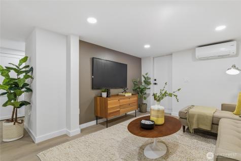 3448 14th Avenue W Seattle WA 98119