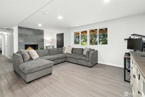 24022 4th Place W Bothell WA 98021