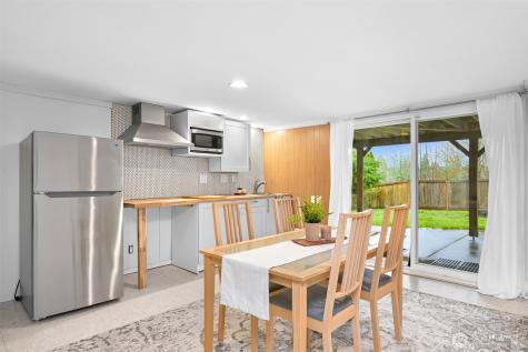 2219 Old Lakeway Drive Bellingham WA 98229