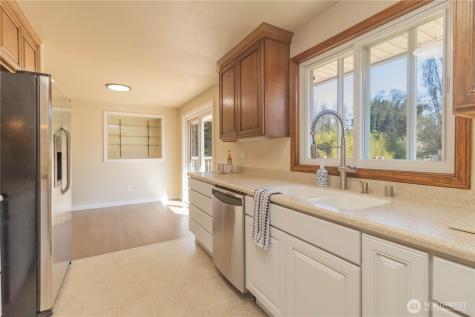 11834 8th Avenue S Seattle WA 98168
