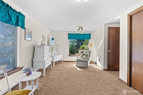 1706 S Sunset Drive Tacoma WA 98465