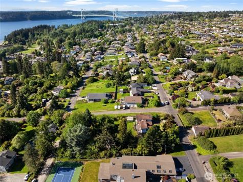 1706 S Sunset Drive Tacoma WA 98465