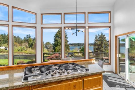 7746 Manzanita Drive NW Olympia WA 98502
