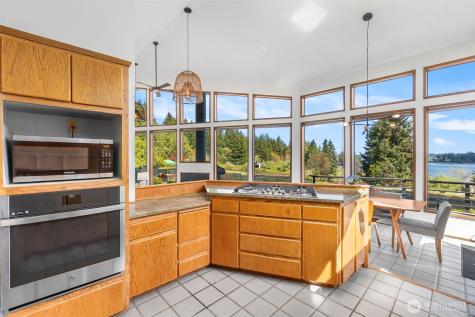 7746 Manzanita Drive NW Olympia WA 98502
