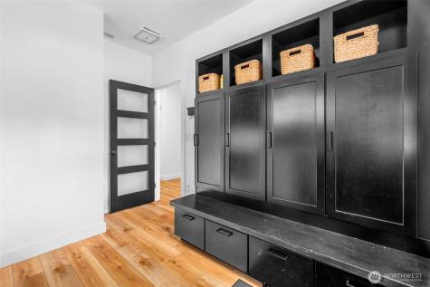 7746 Manzanita Drive NW Olympia WA 98502