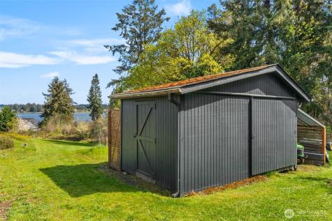 7746 Manzanita Drive NW Olympia WA 98502