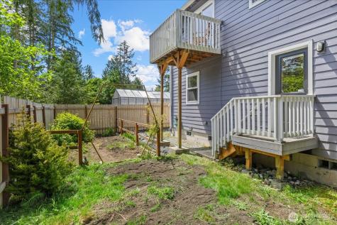 35 Edgewater Drive Camano Island WA 98282