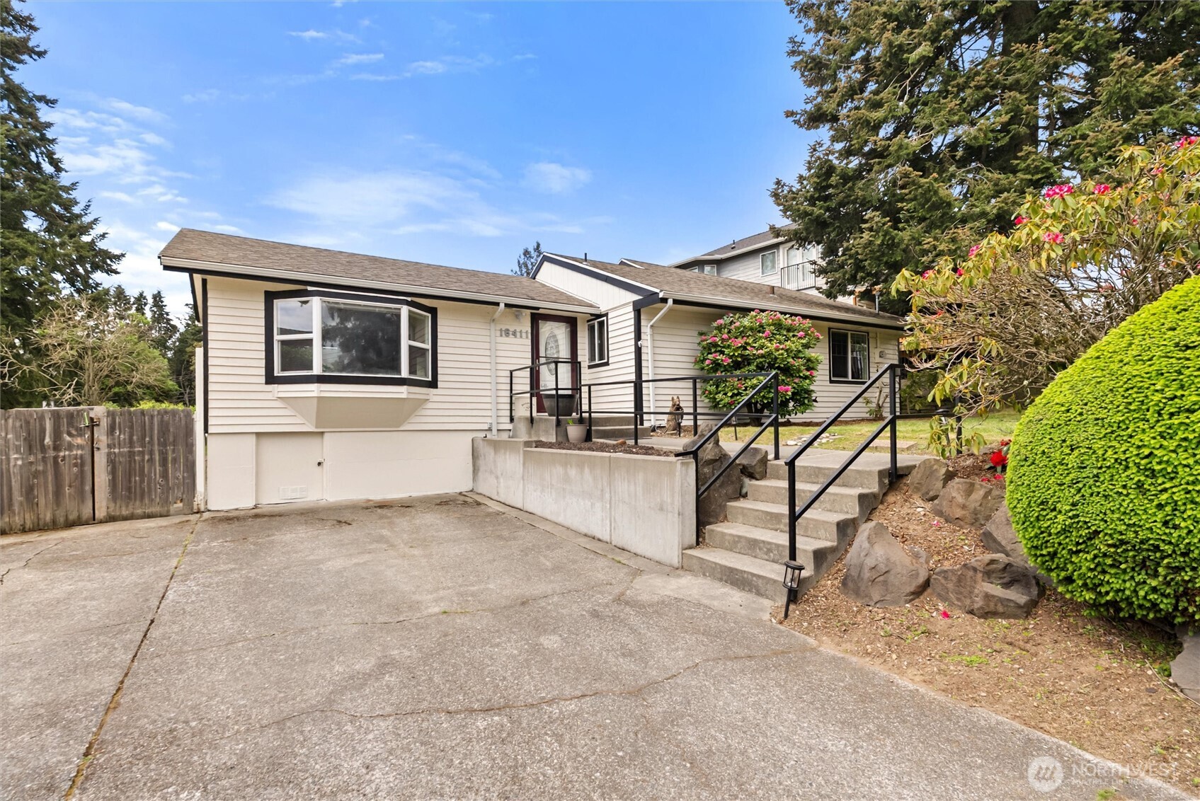 16411 10th Avenue SW Burien WA 98166