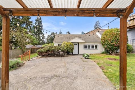16411 10th Avenue SW Burien WA 98166