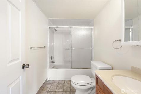 16411 10th Avenue SW Burien WA 98166