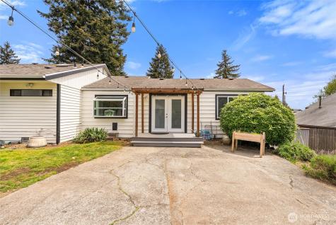 16411 10th Avenue SW Burien WA 98166