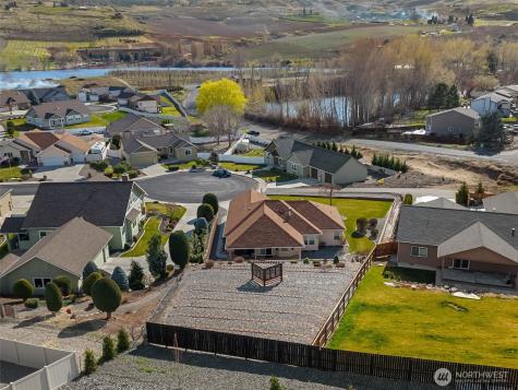 48 Luther Court Malaga WA 98828