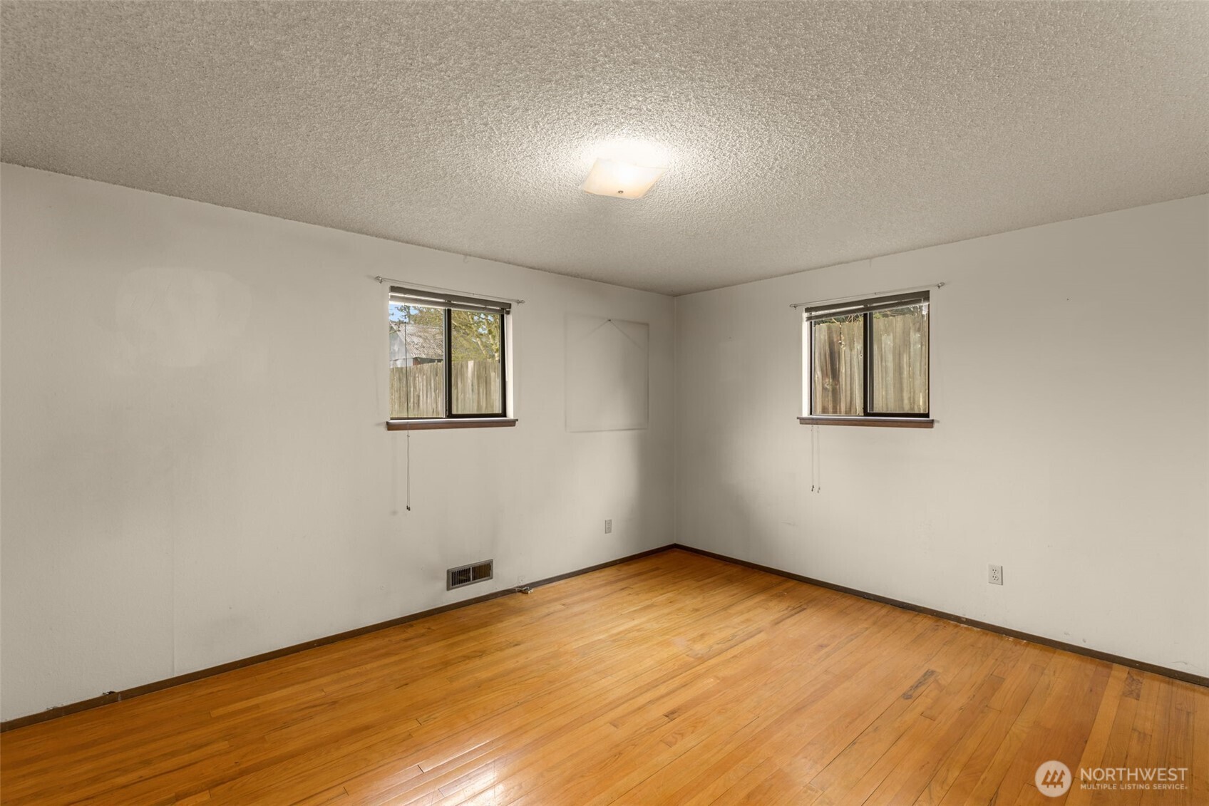 20401 25th Avenue NE Shoreline WA 98155