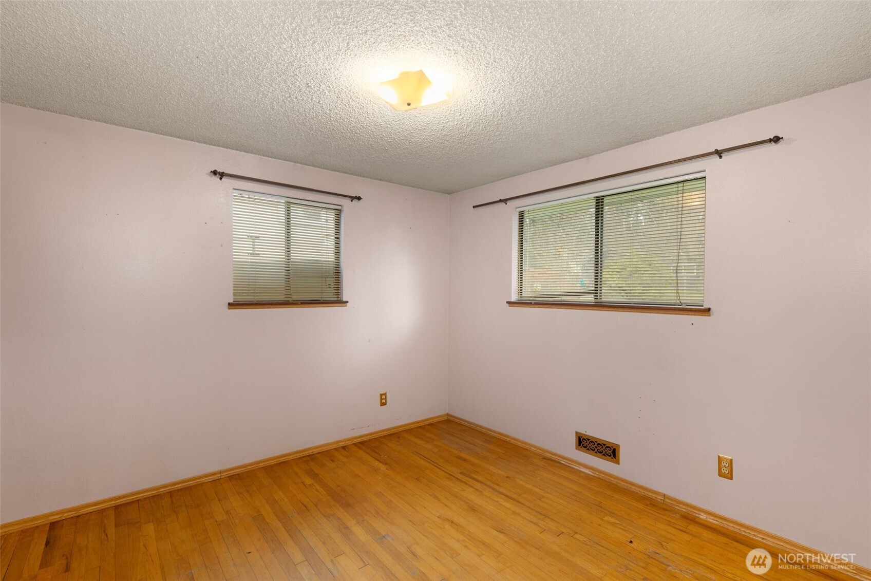 20401 25th Avenue NE Shoreline WA 98155