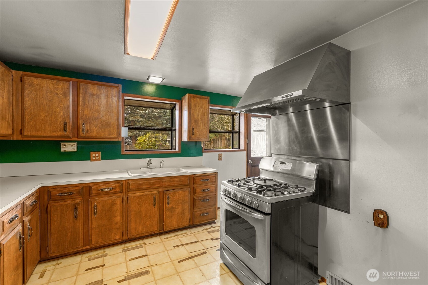 20401 25th Avenue NE Shoreline WA 98155