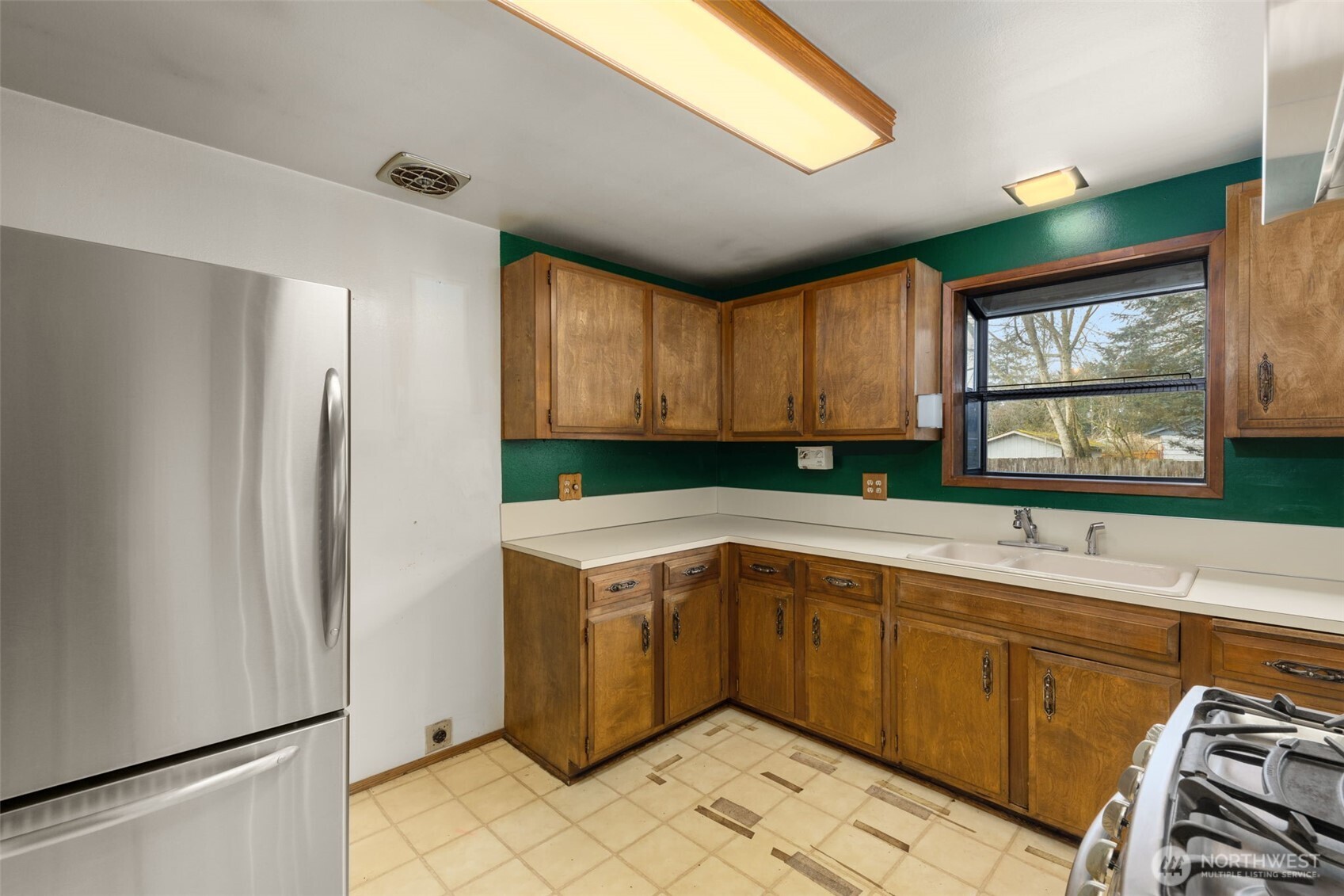 20401 25th Avenue NE Shoreline WA 98155