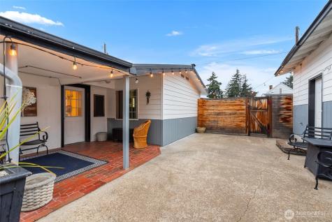 211 Riverfront Drive Cashmere WA 98815