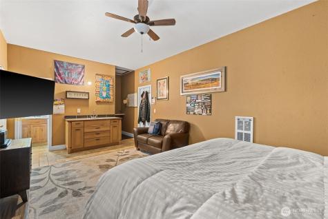 211 Riverfront Drive Cashmere WA 98815