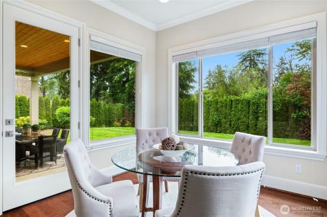 9827 NE 20th Street Bellevue WA 98004