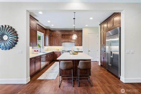 9827 NE 20th Street Bellevue WA 98004