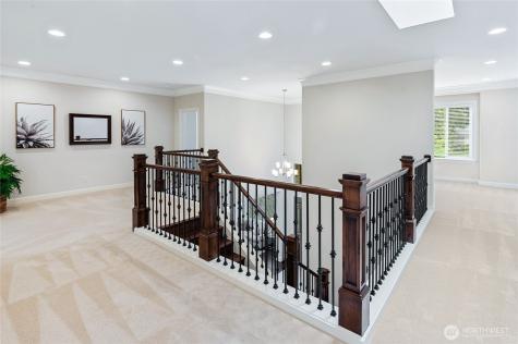 9827 NE 20th Street Bellevue WA 98004