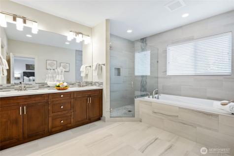 9827 NE 20th Street Bellevue WA 98004